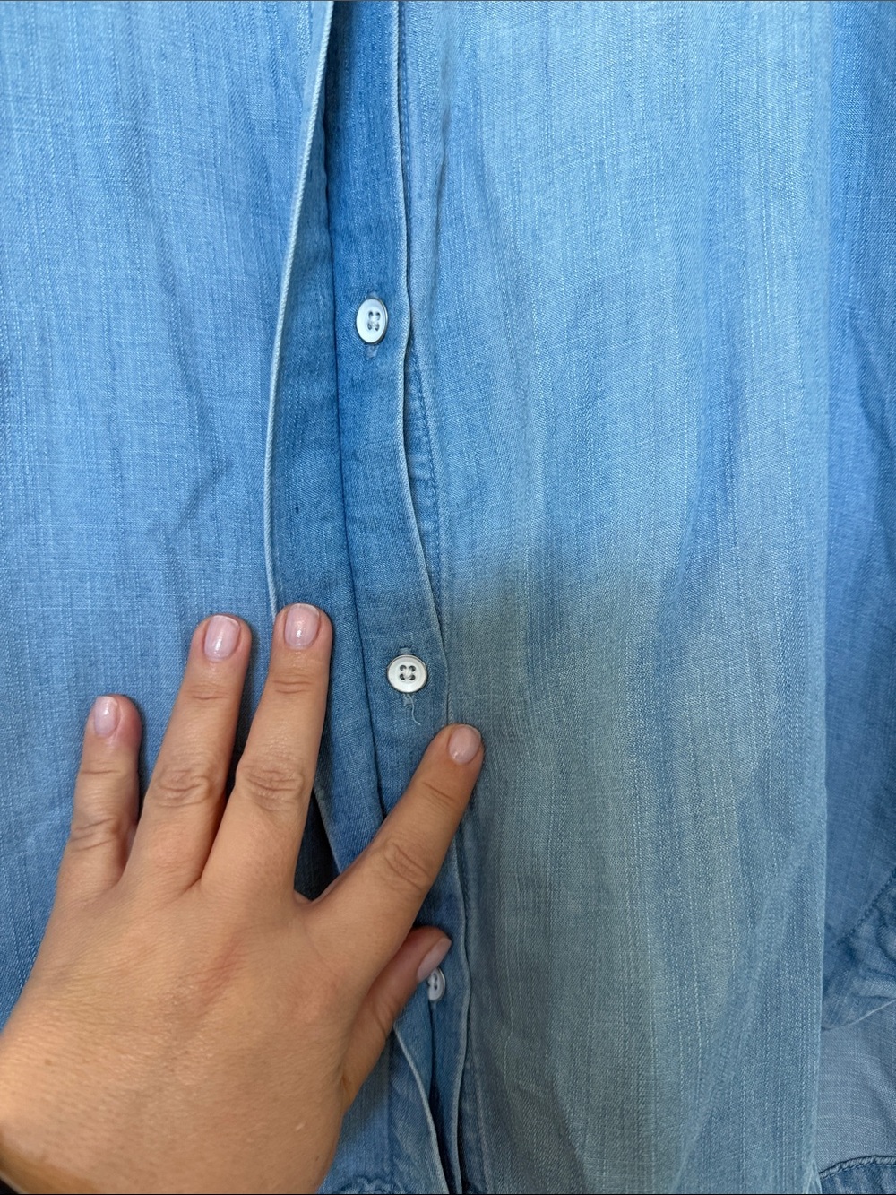 Cloth & Stone by Anthropologie Sleeveless Chambray Button-Down Top - Picture 2 of 6